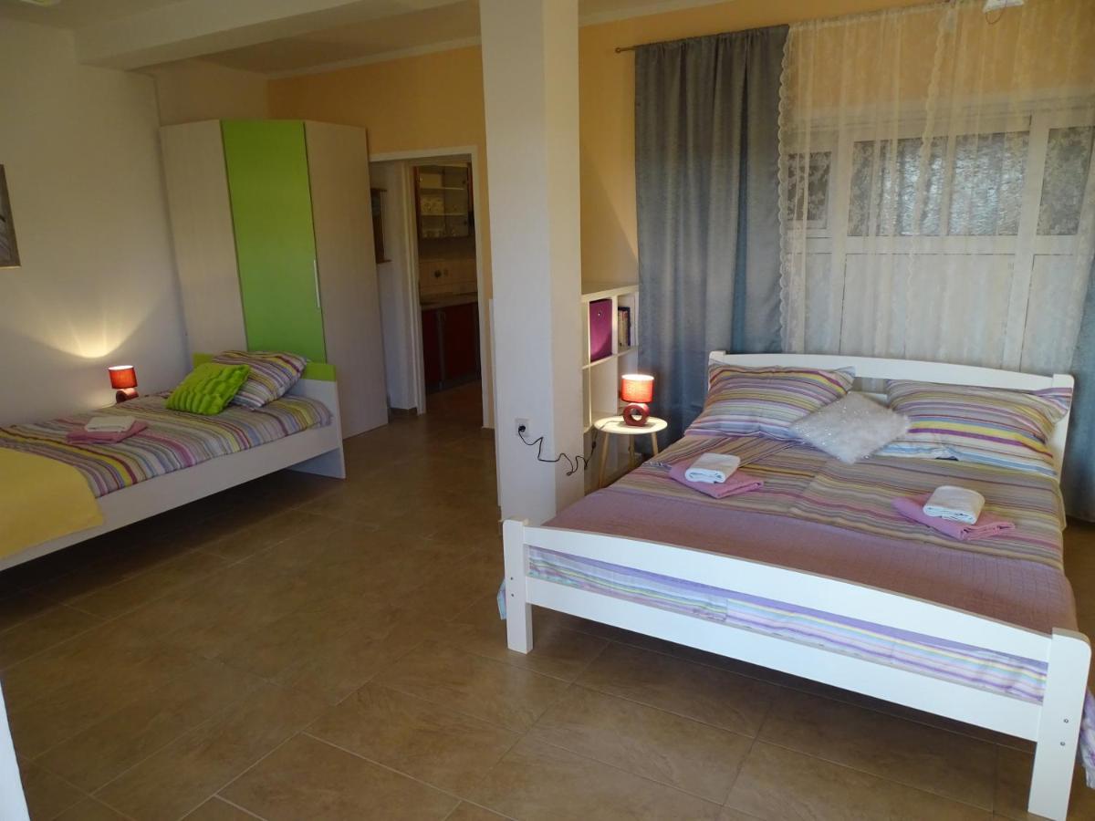 Apartments Sime Dinjiška Kültér fotó