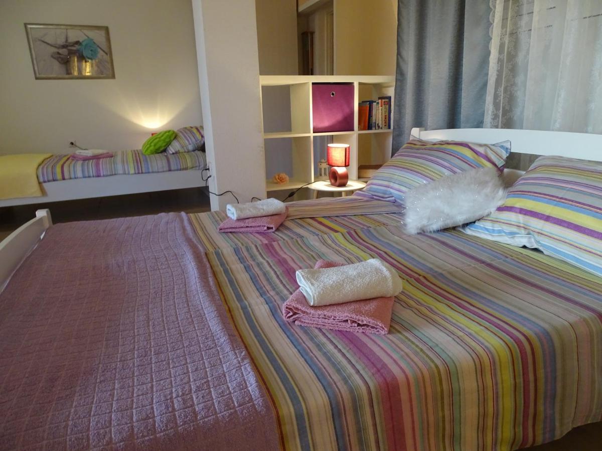 Apartments Sime Dinjiška Kültér fotó