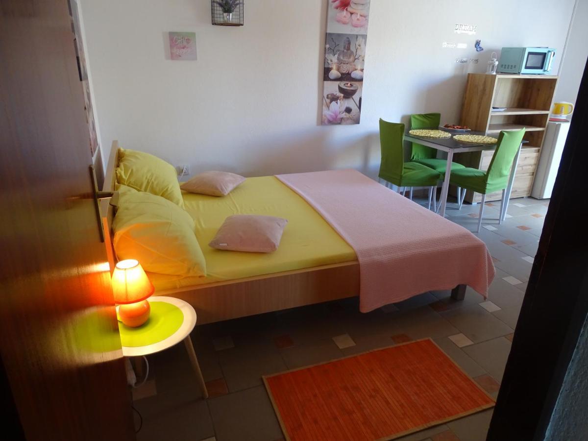 Apartments Sime Dinjiška Kültér fotó