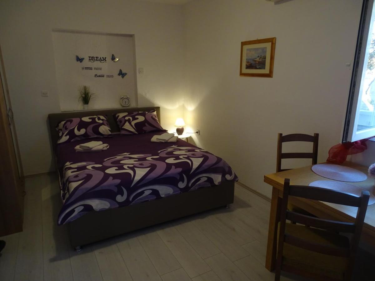 Apartments Sime Dinjiška Kültér fotó