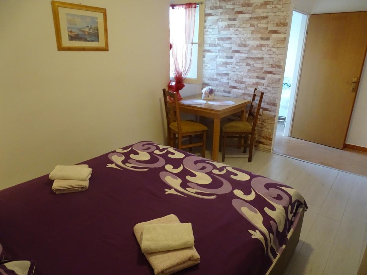 Apartments Sime Dinjiška Kültér fotó
