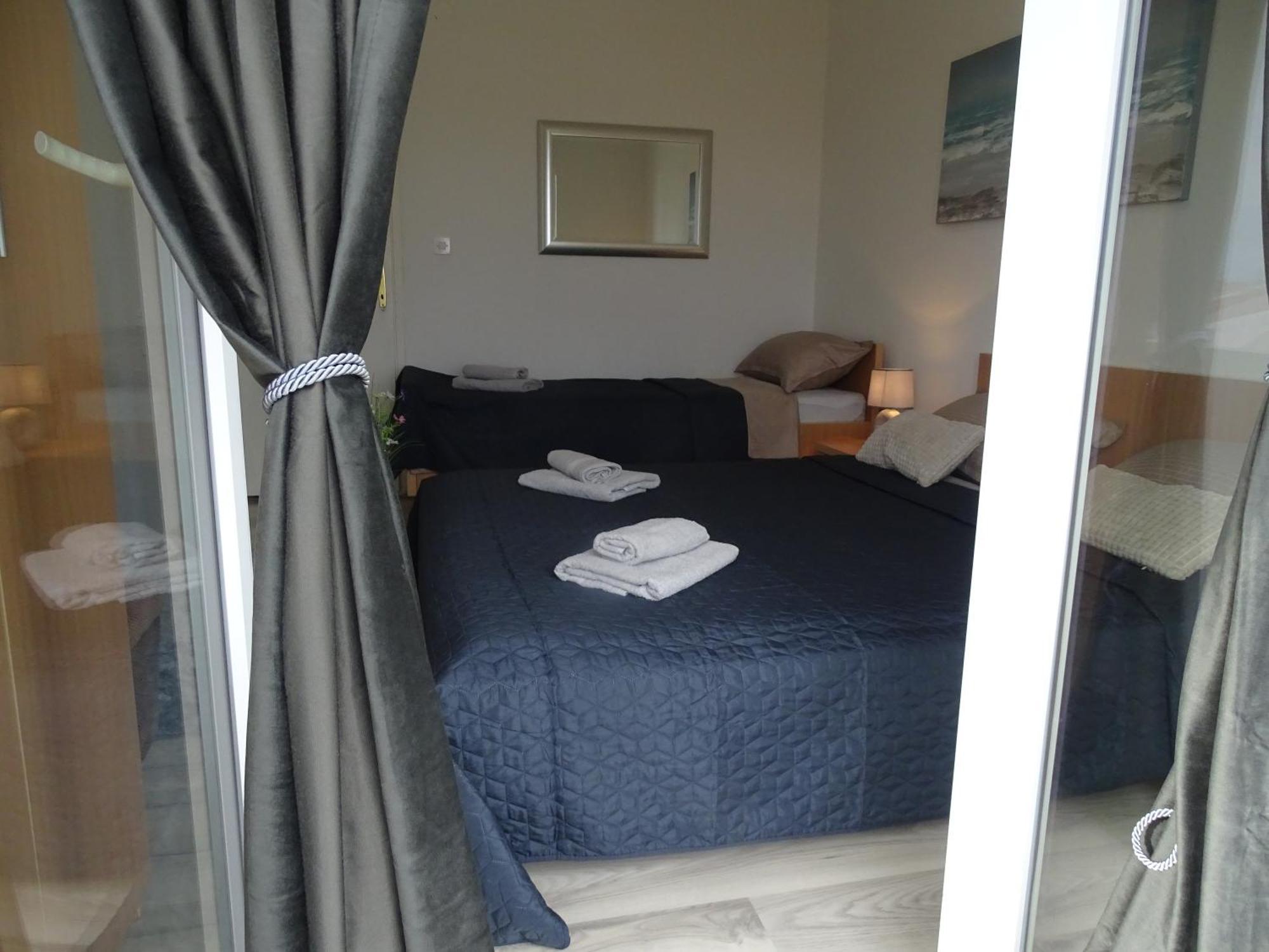 Apartments Sime Dinjiška Kültér fotó
